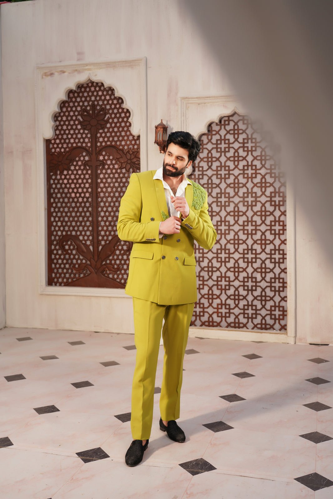 Men’s Double - Breasted Suit - Rmzey