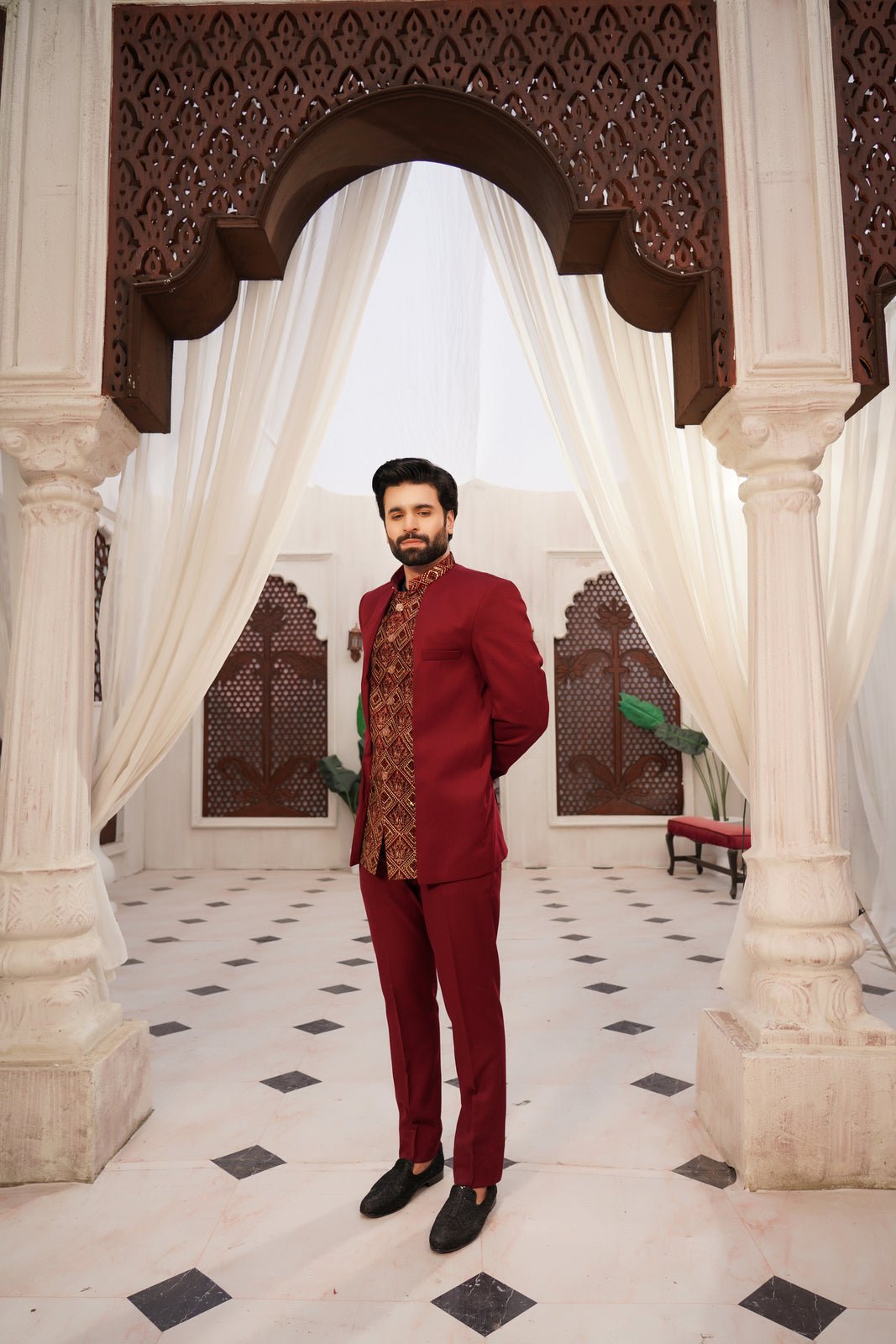 Two - Piece Men’s Eastern Suit - Rmzey